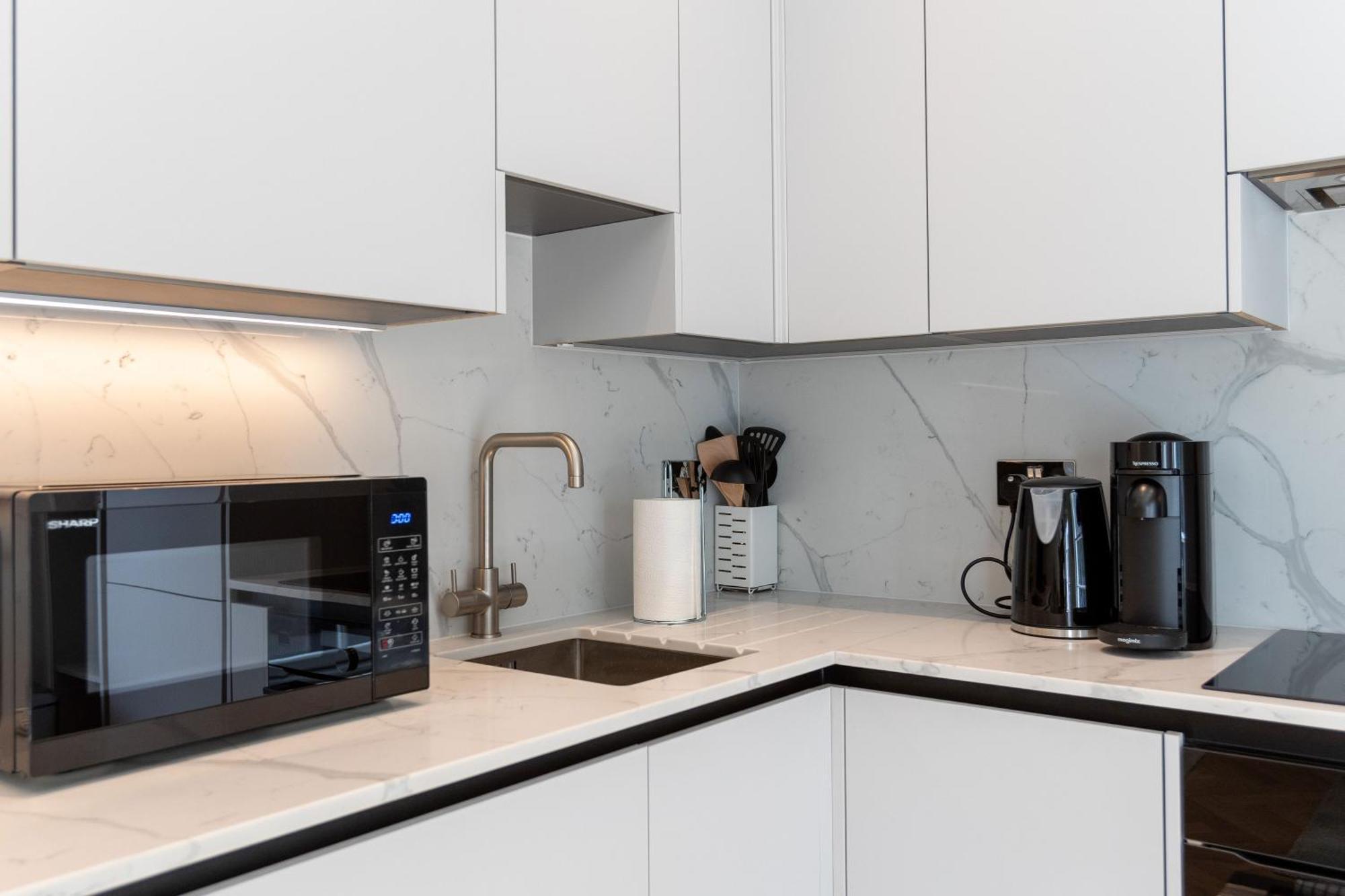 3 Bedroom Flat With Terrace In Central Лондон Екстер'єр фото